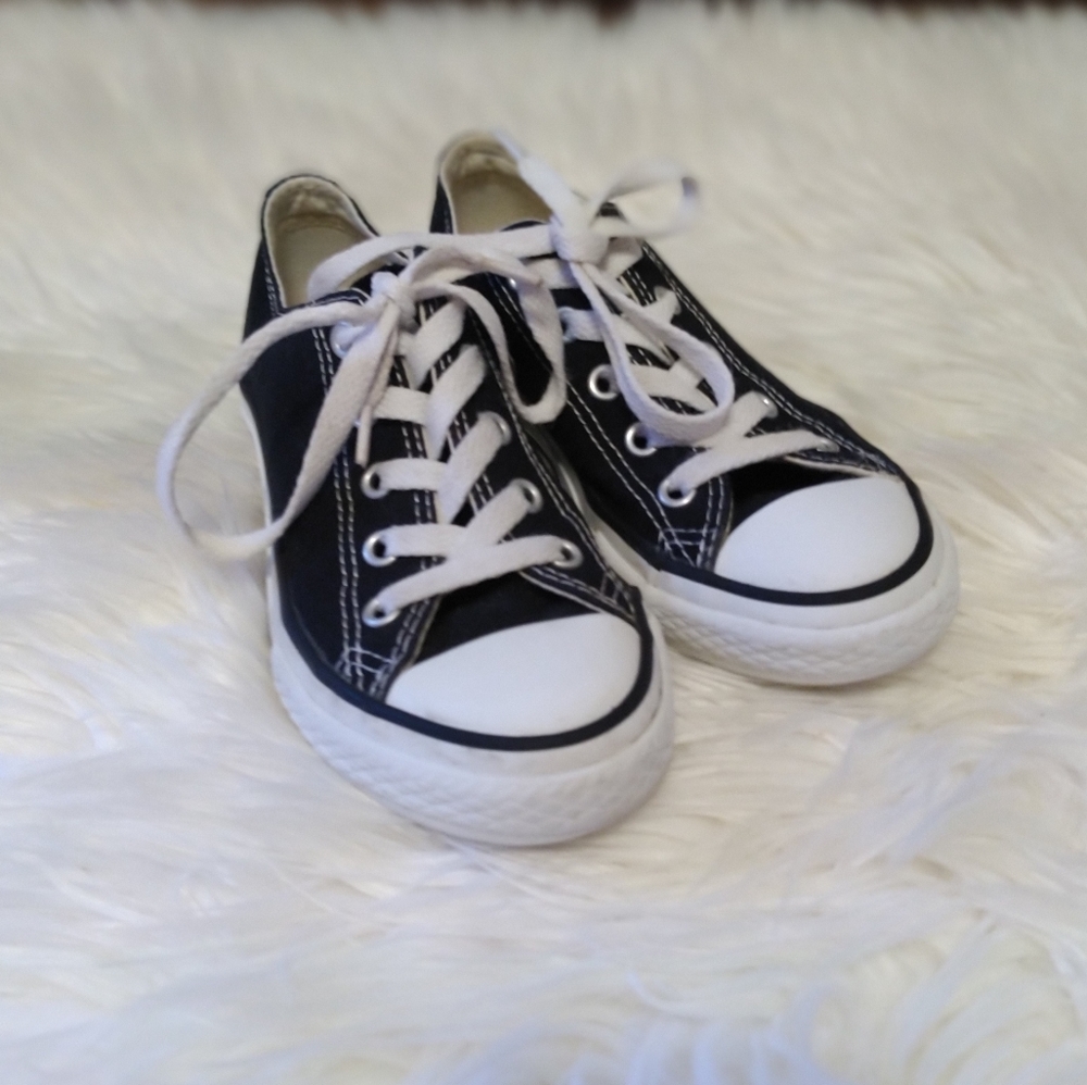 Black Converse low tops 13